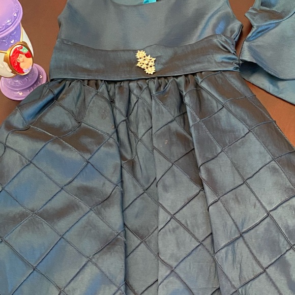 Girl size 6 Elegant Bubble dress with matching jacket. - Picture 2 of 2